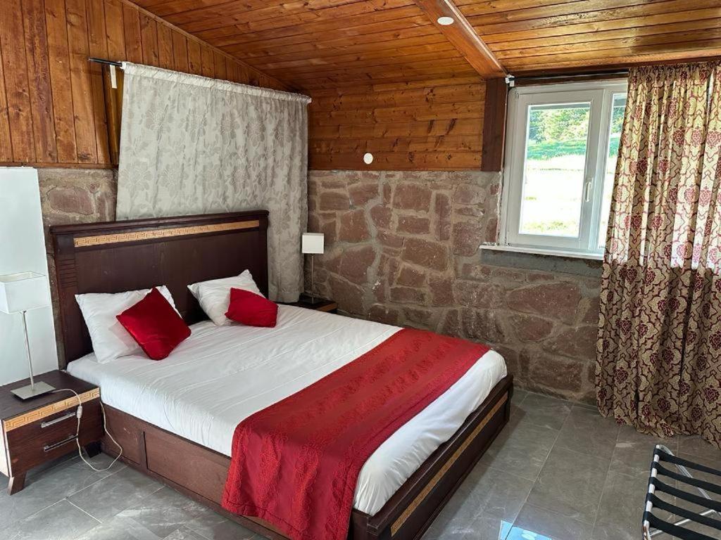 Hotel Parc Les Cigognes Albé 외부 사진